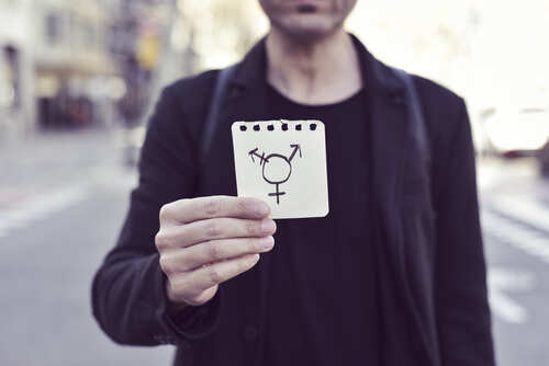 Closeup,Of,A,Young,Caucasian,Man,In,The,Street,Showing