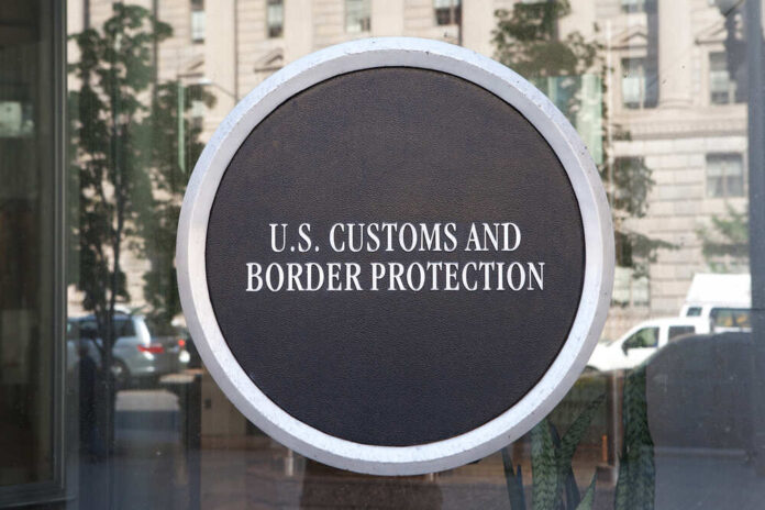 Washington,,Dc,-,May,4:,Sign,At,Us,Customs,And