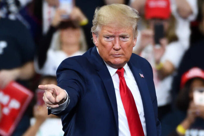 Hershey,,Pa,-,December,10,,2019:president,Donald,Trump,Gestures,The