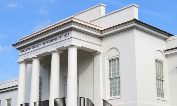 Walterboro,,South,Carolina,Usa,-,February,27,,2023:,Facade,Of
