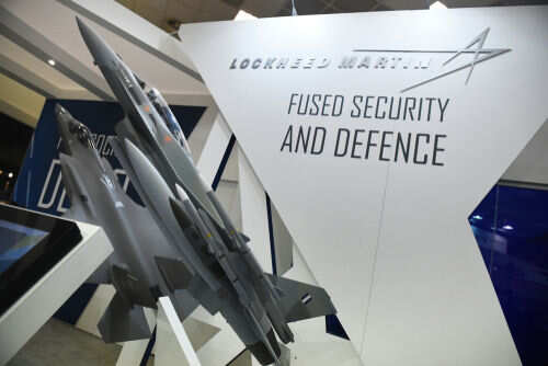 lockheed-martin1180390786 Model airplanes on display with Lockheed Martin branding